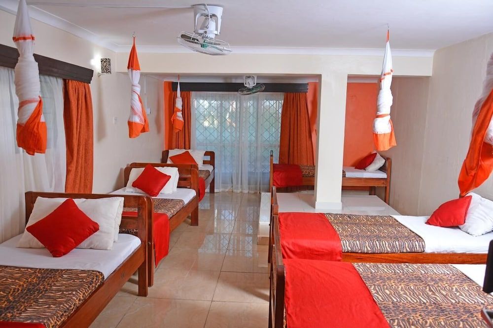 Shared Dormitory (Female 6pax)