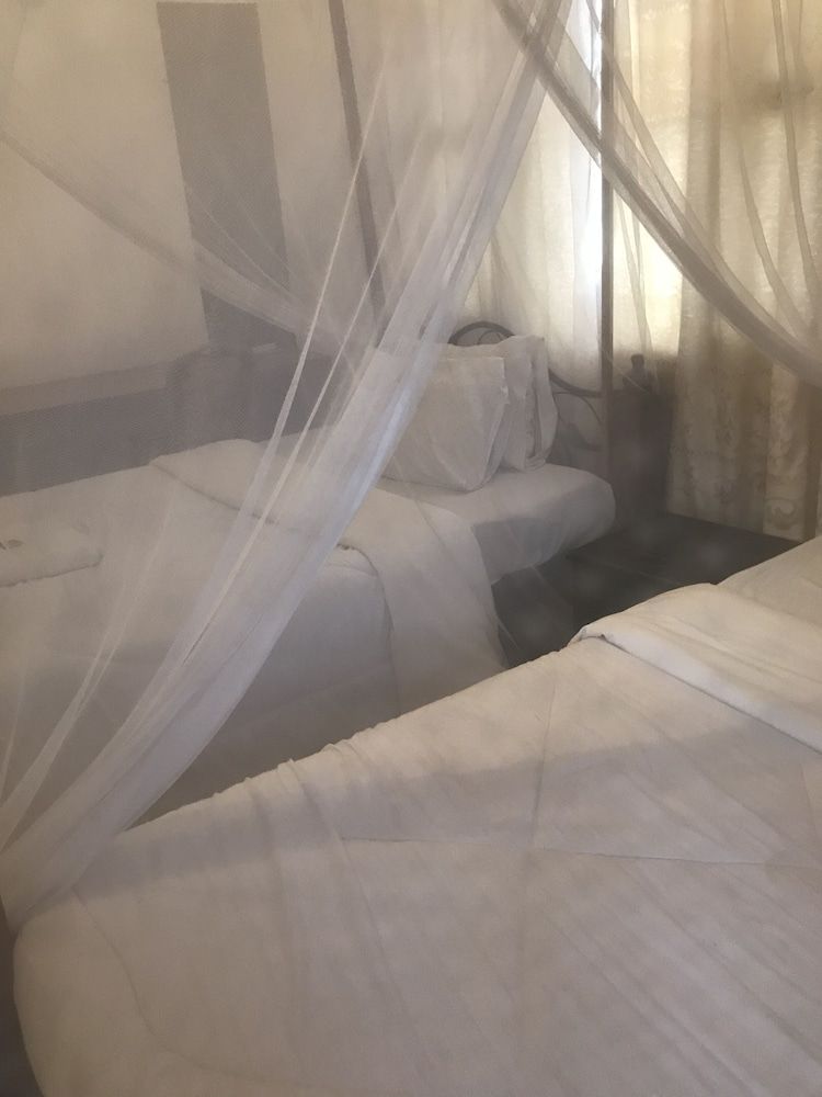 Melvic Inn Deluxe Double or Twin Room 2