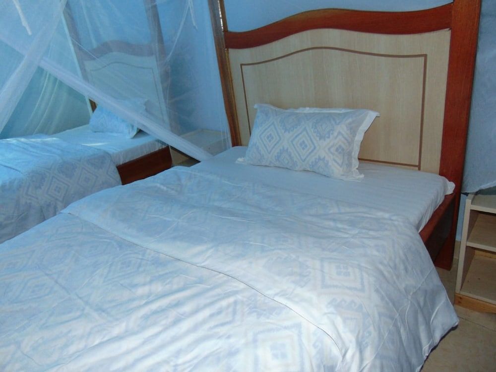 Upperhill View Hotel Twin Room 2