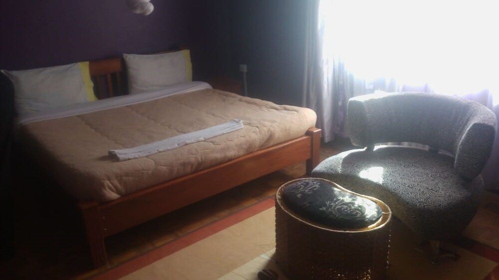 Rose Wood Lounge Cottage, 2 Bedrooms 4