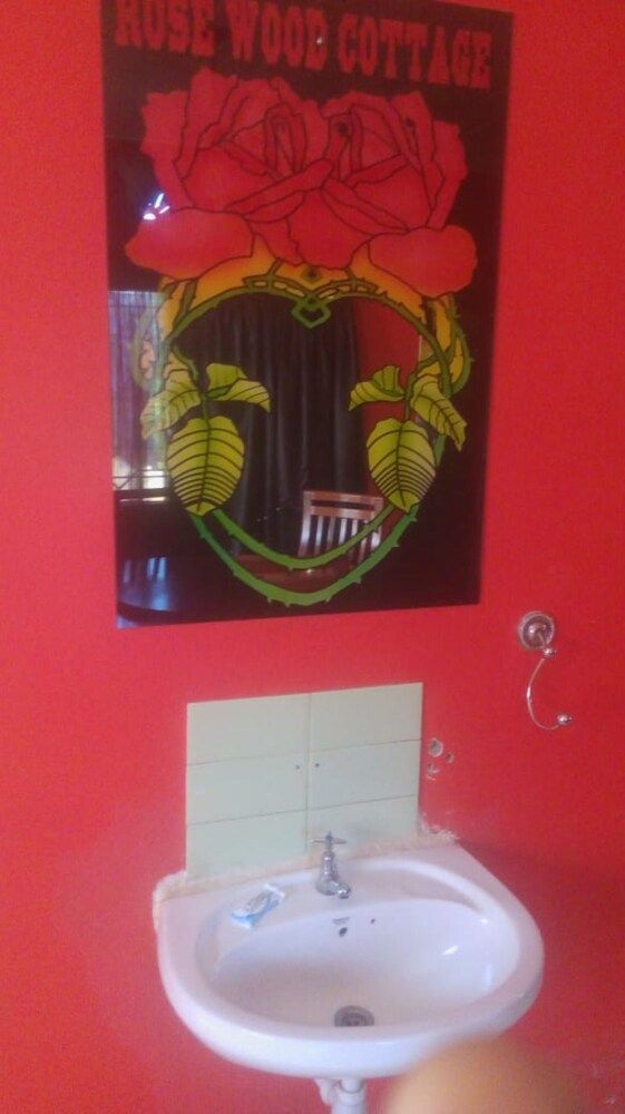 Rose Wood Lounge Double Room 18