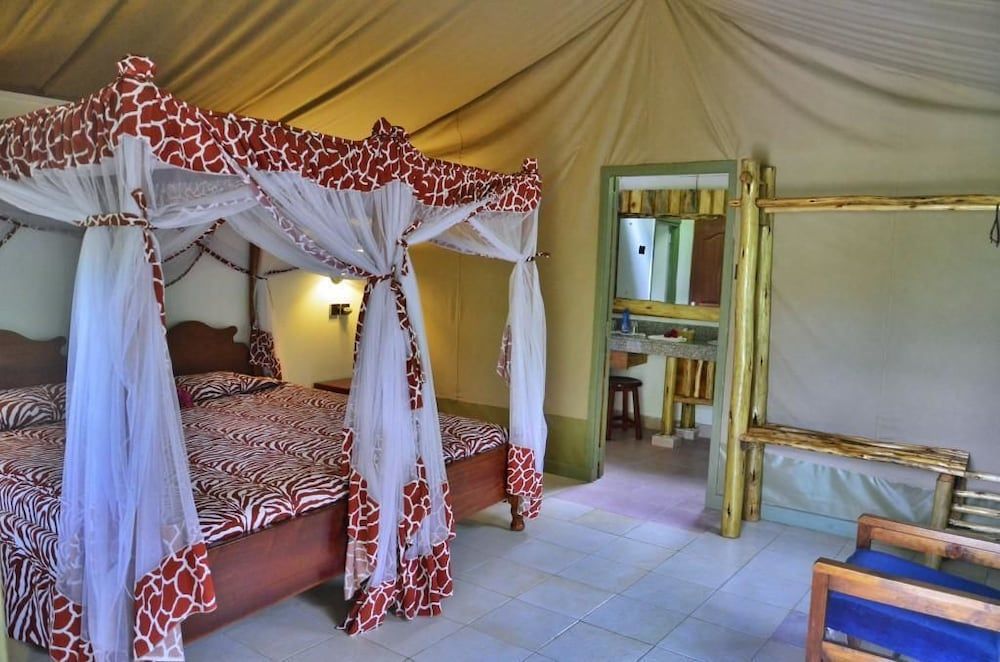 Lake Naivasha Crescent Camp