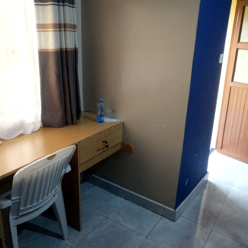 Petluck Resort Naivasha Single Room 3
