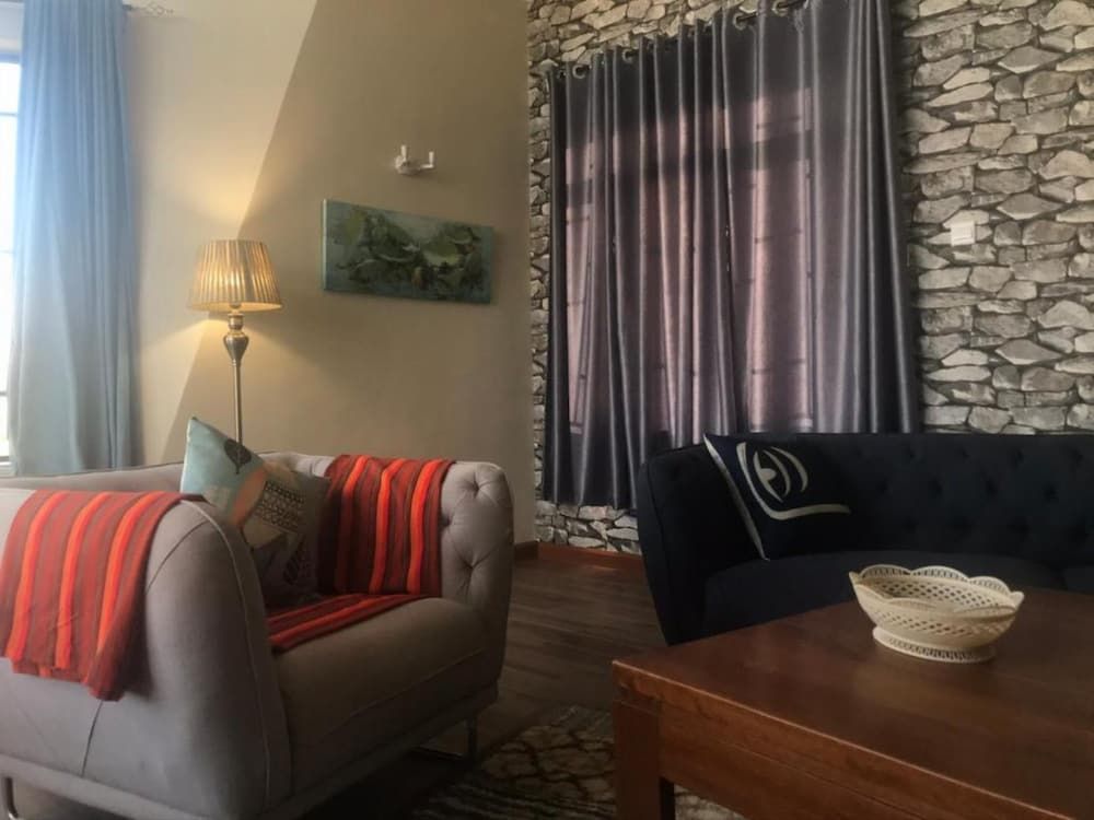 Pendeza la Casa Standard House 14