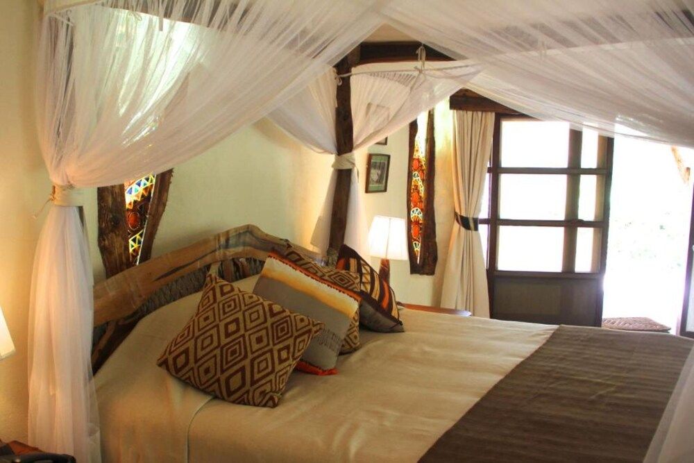 Chui Lodge Standard Room 6