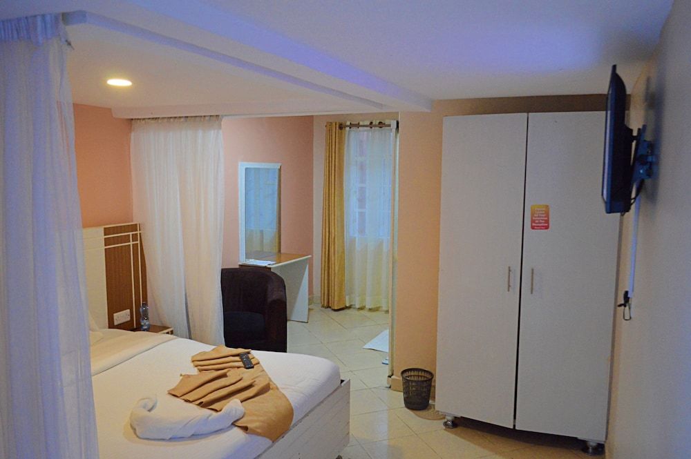 Basic Double Room