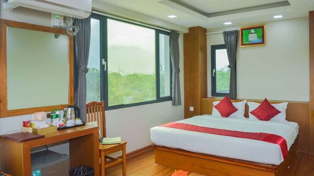 Sat Sun Hotel Deluxe Room 4