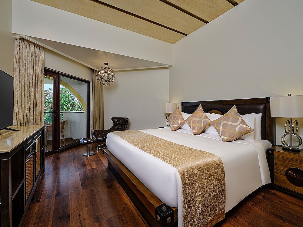 Suite, 1 King Bed