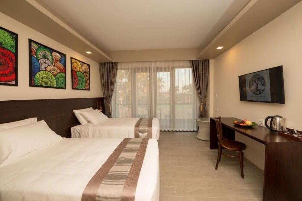 The Village Resort Deluxe Double or Twin Room, Sea View 7