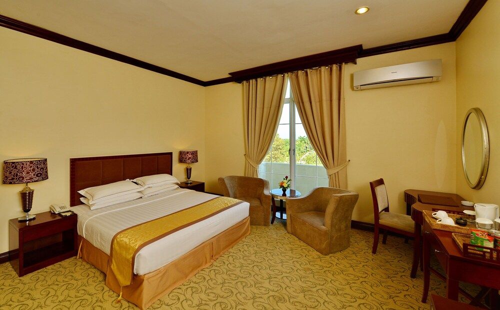 One Myanmar Resort Nay Pyi Taw Superior Double or Twin Room 2
