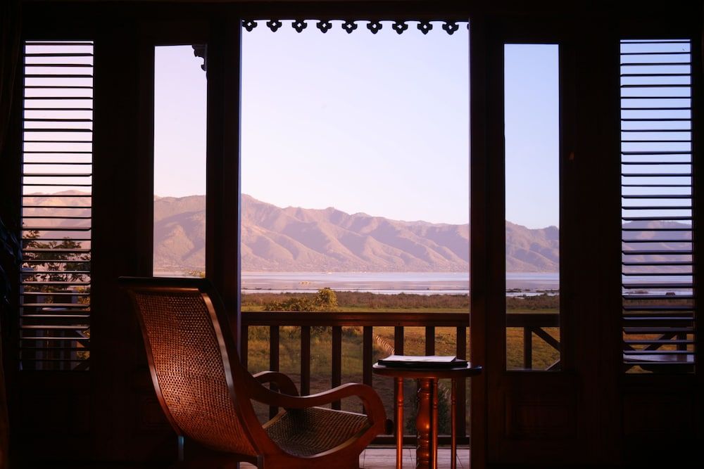 Inle Lake View Resort & Spa Deluxe Room 2