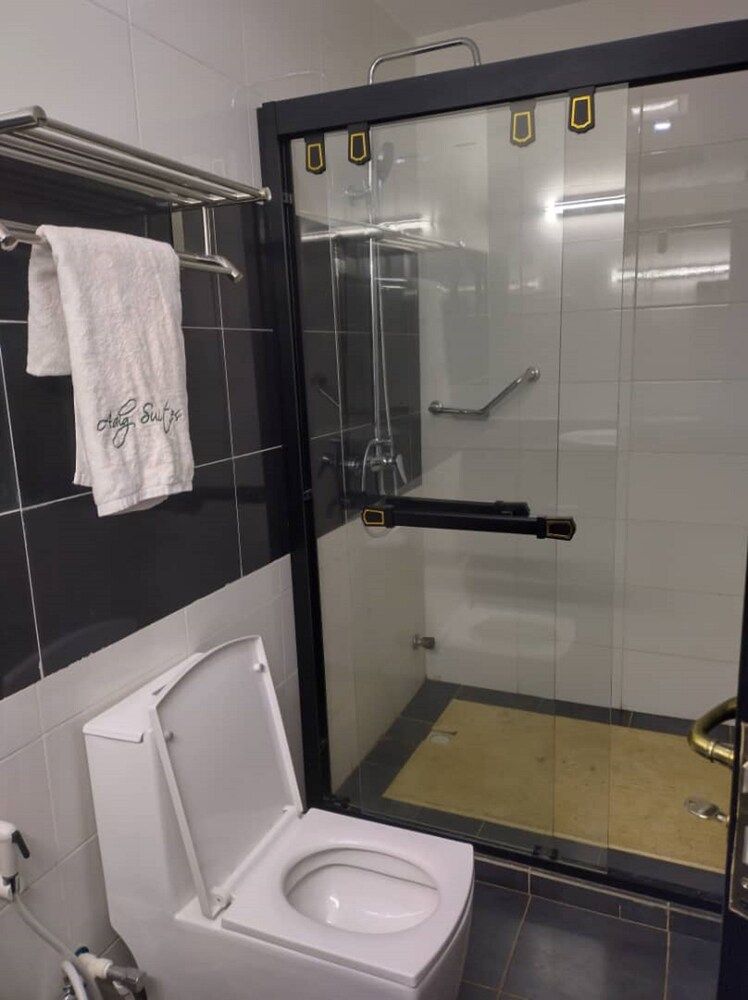 Adig Suites Abakaliki Deluxe Room 4