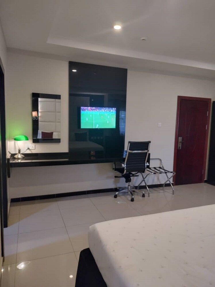 Adig Suites Abakaliki Executive Suite 3