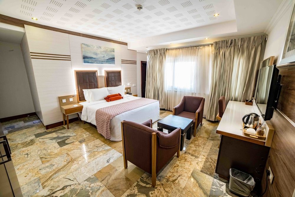 Alphaplus Apartments