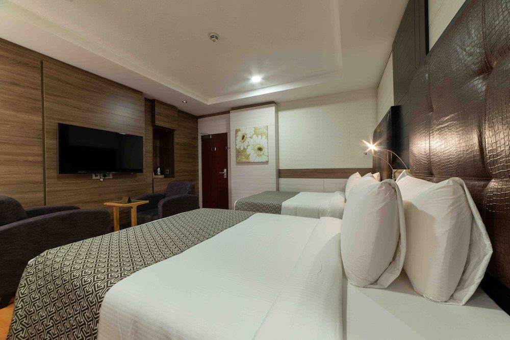 Queen Room