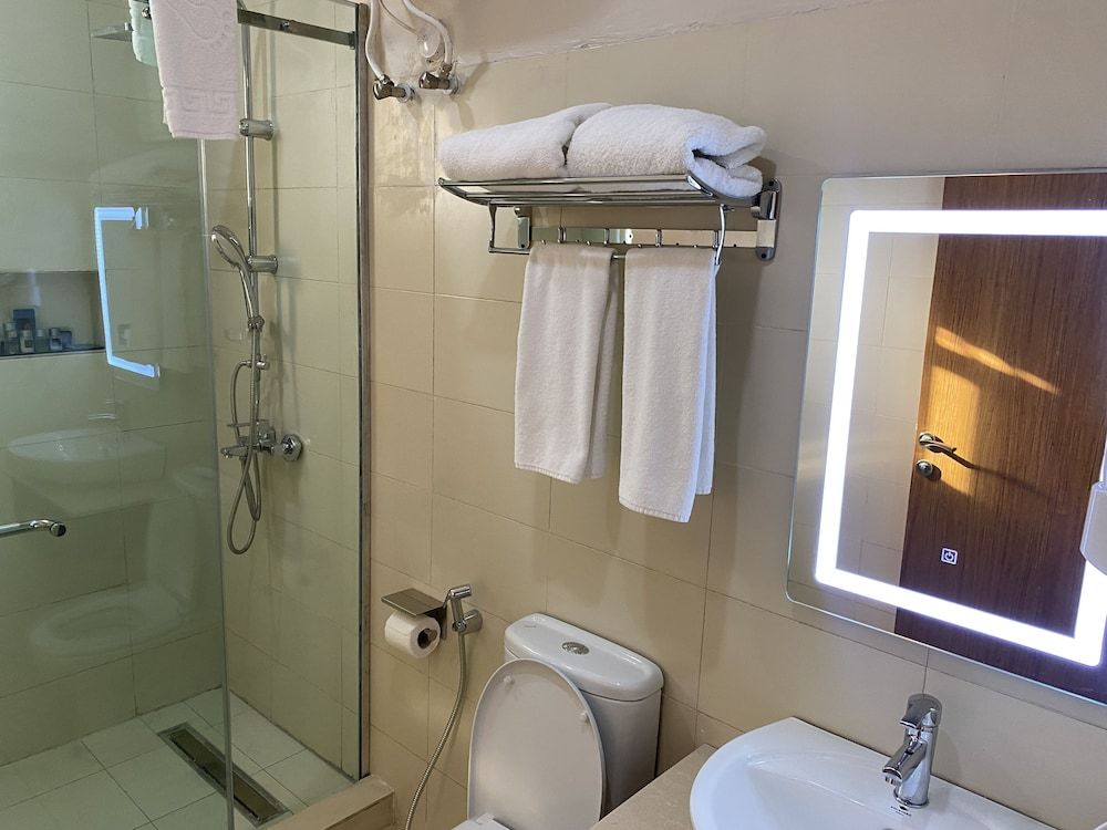 Wali's Suites Deluxe Room 6