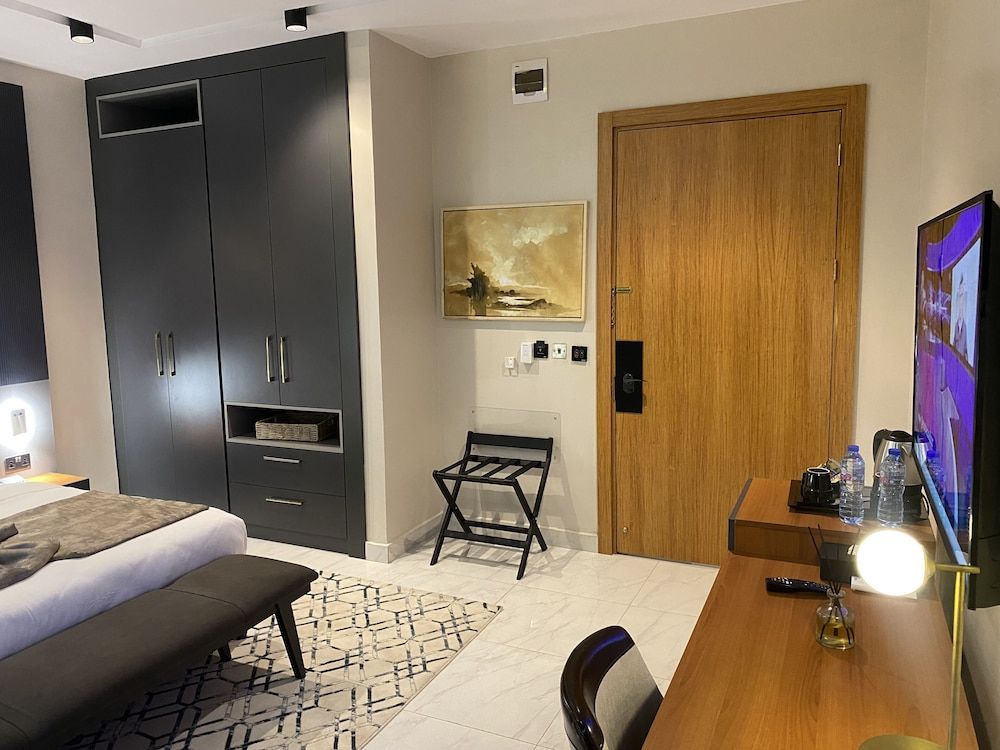 Wali's Suites Standard Double Room 2