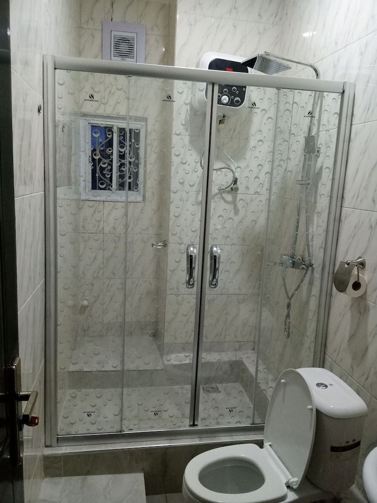 Deluxe Studio