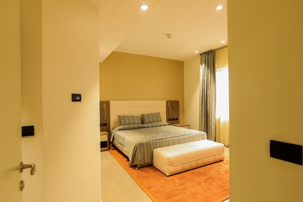 Premium Suite