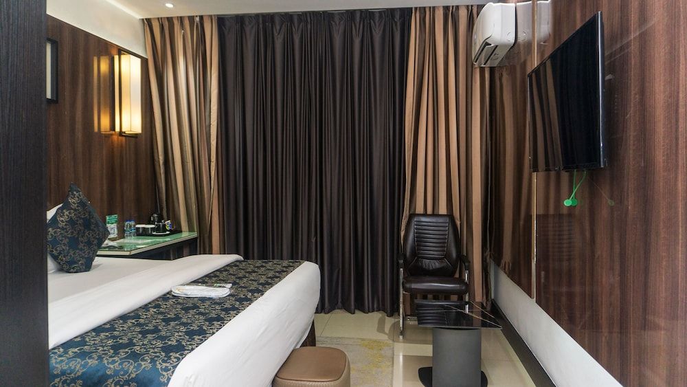 Green Point Hotel Standard Room 2