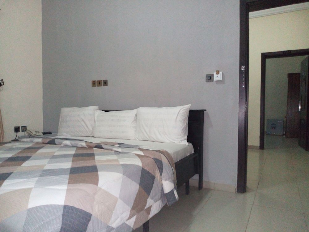 Akma Signature Hotel & Suites