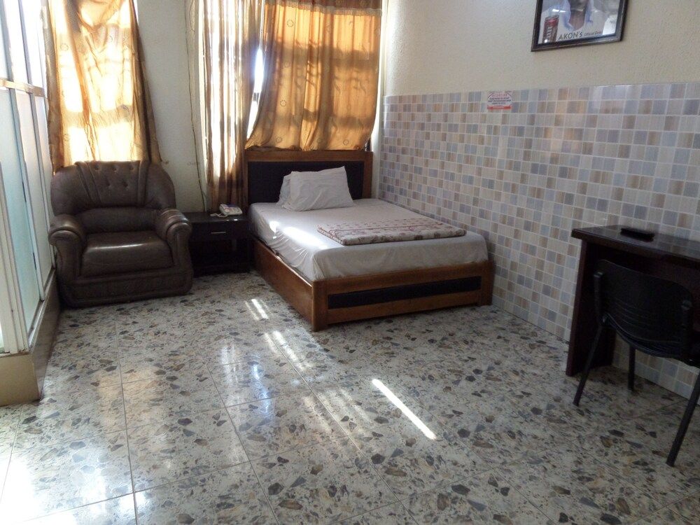 Basic Double Room