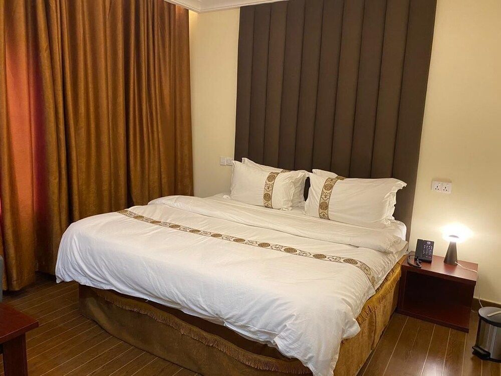 Premium Suite