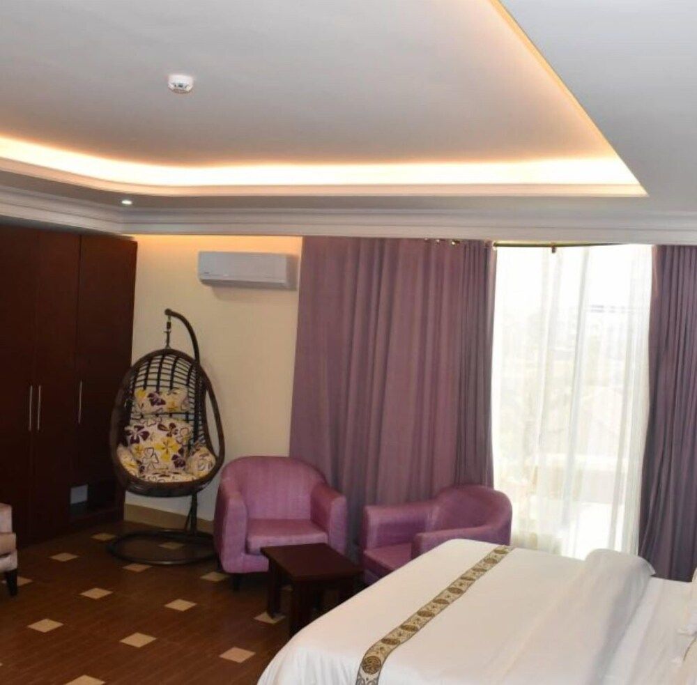 Premium Suite
