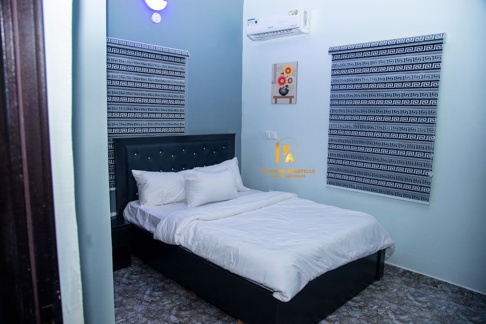 Platinum Apartelle Deluxe Apartment