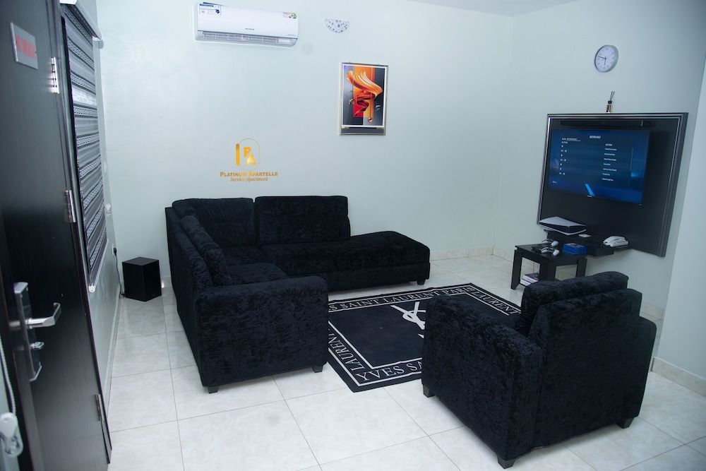 Platinum Apartelle Comfort Apartment 3