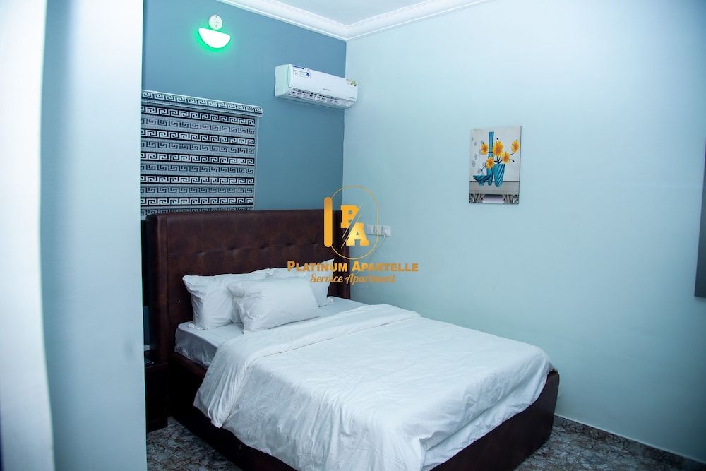 Platinum Apartelle Executive Apartment 2