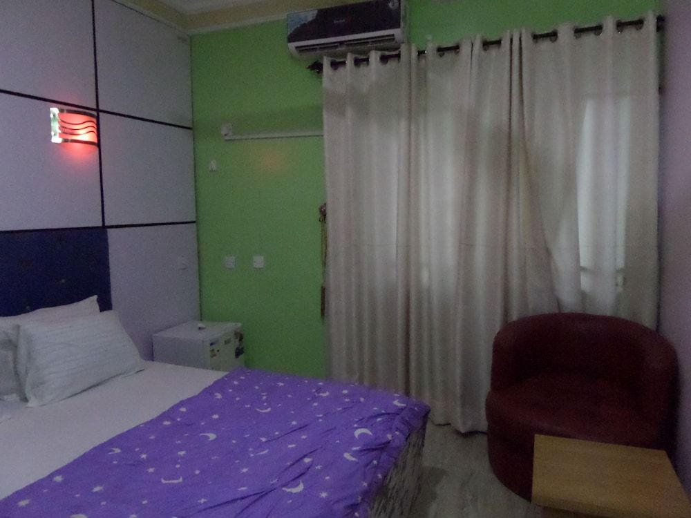 Deluxe Room, 1 Queen Bed, Non Smoking