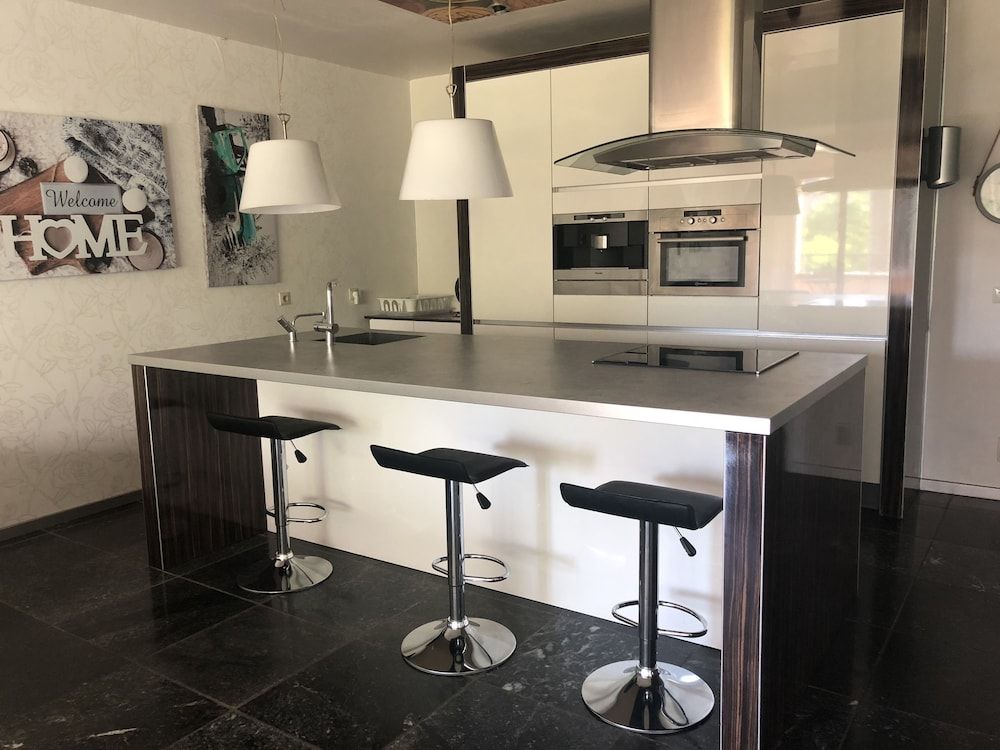 MyCityLofts - Meent Apartment, 3 Bedrooms (347) 11