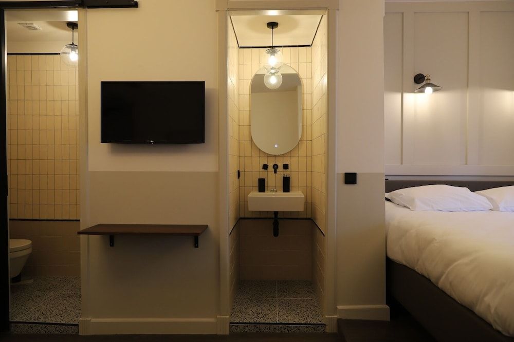 Mr.Lewis Hotel Rotterdam Comfy Room 7