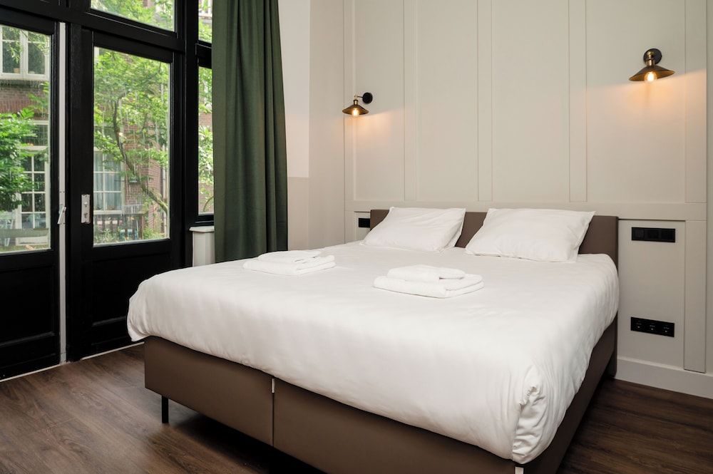 Mr.Lewis Hotel Rotterdam Comfy Room 4