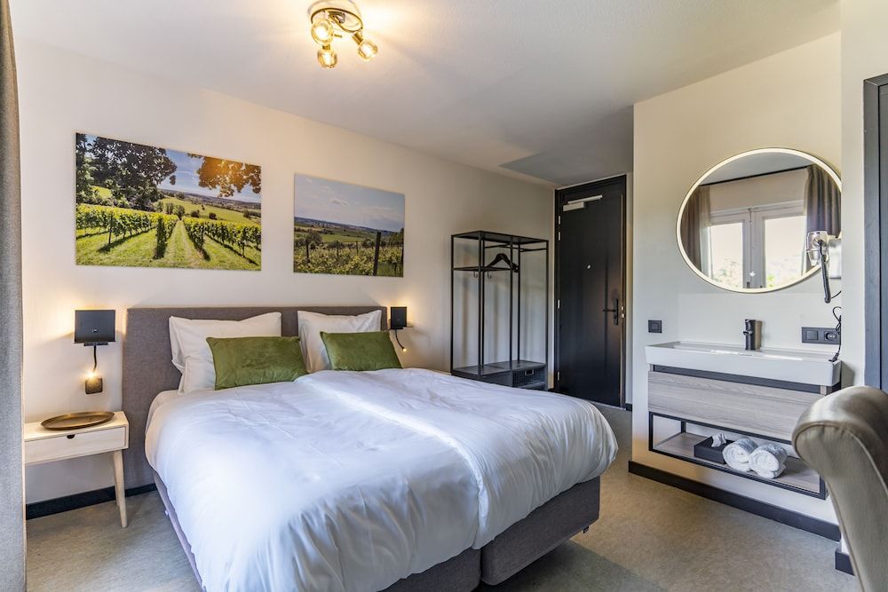 Dormio Wijnhotel Valkenburg Comfort Double Room, Balcony