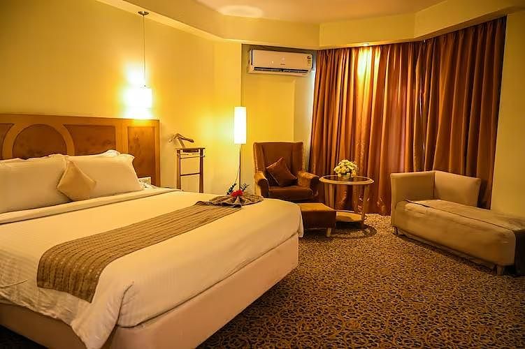 Premium Room with King Bed, High-Floor