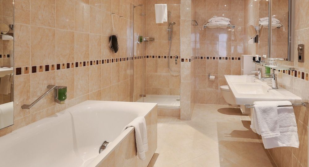 Romantic Studio Suite