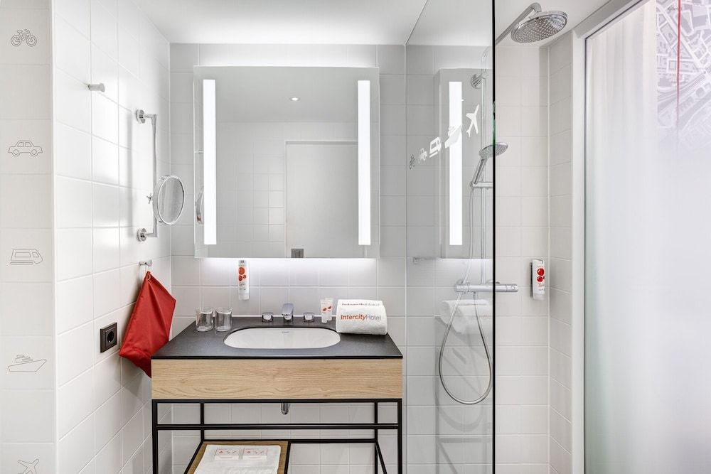 undefined Intercityhotel Amsterdam Schiphol Airport 10