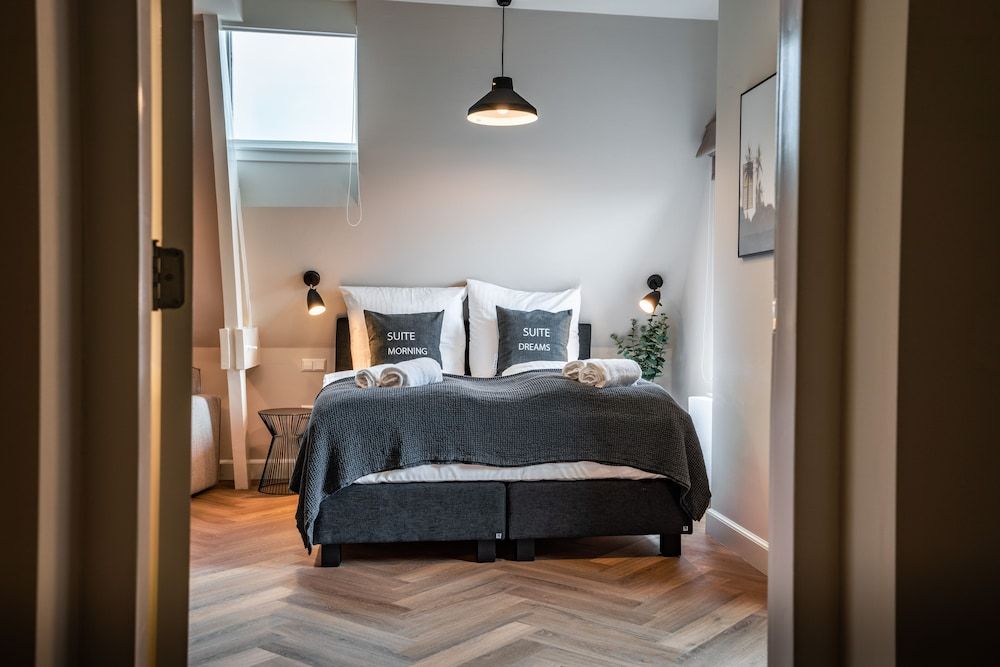 Limehome Den Haag Keizerstraat Suite L 6