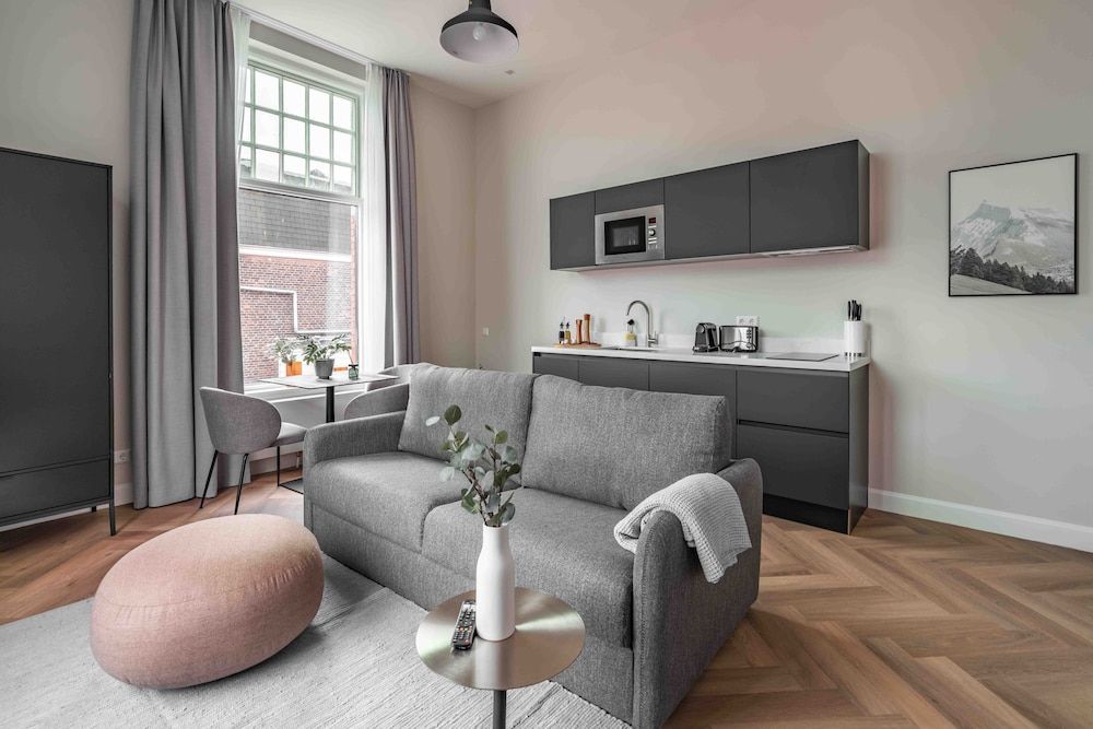 Limehome Den Haag Keizerstraat Suite XL 9