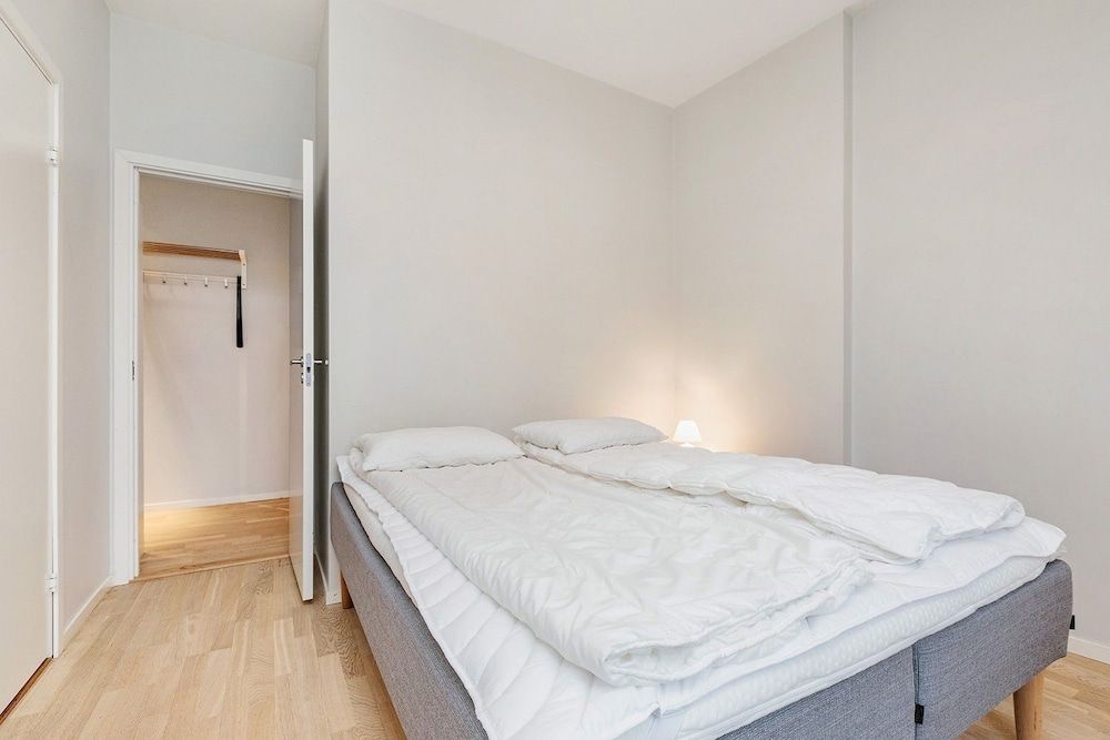 undefined Newly Redecorated 1 Bedroom 7