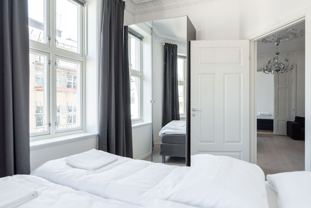 undefined 3 bedroom apartment 5