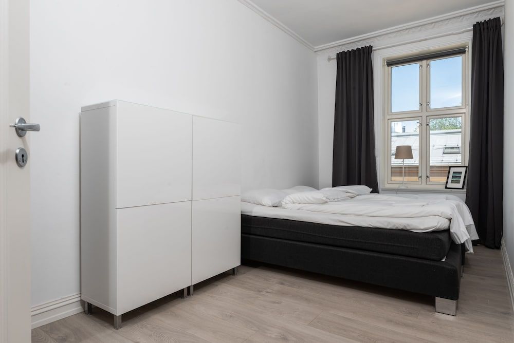 undefined 3 bedroom apartment 2