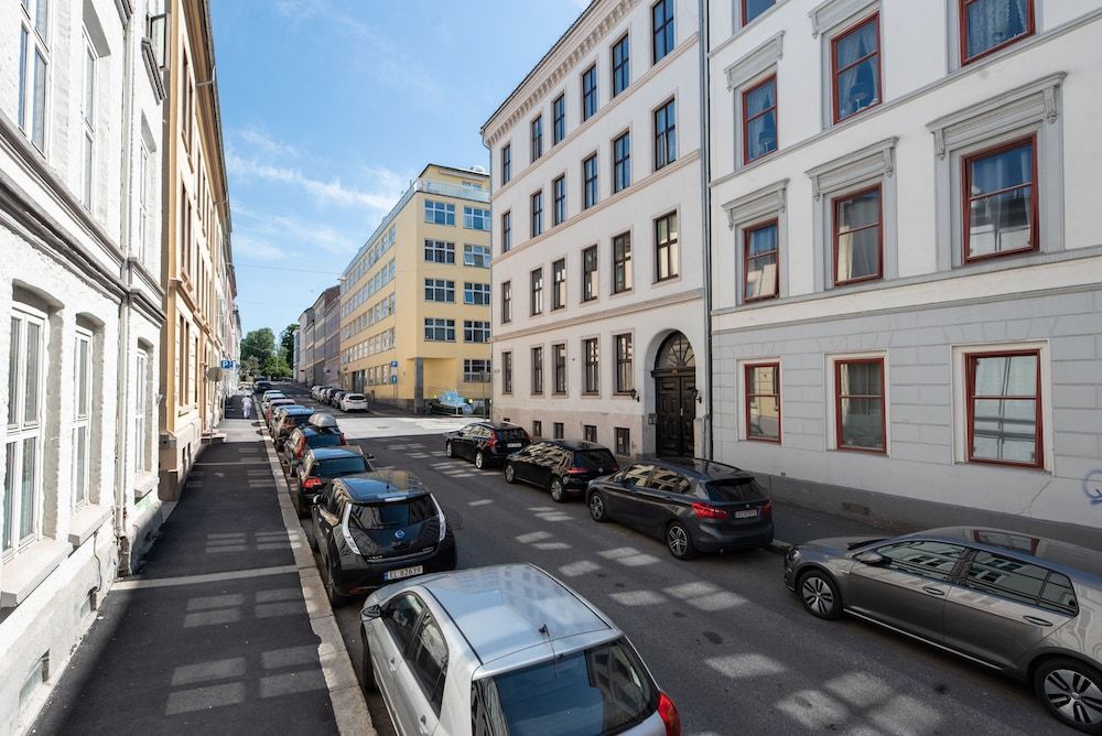 undefined 2 bedroom apartment 8 guests 4