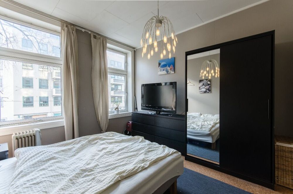 StayPlus Comfy 1BR Apt - Hip Area Apartment