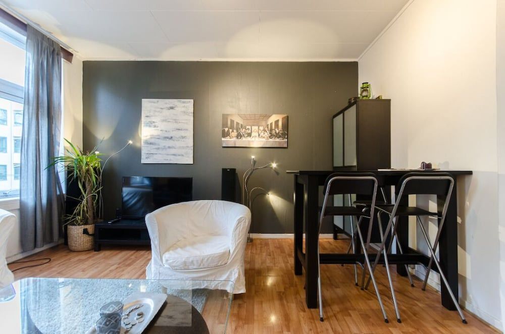 StayPlus Comfy 1BR Apt - Hip Area Apartment 5