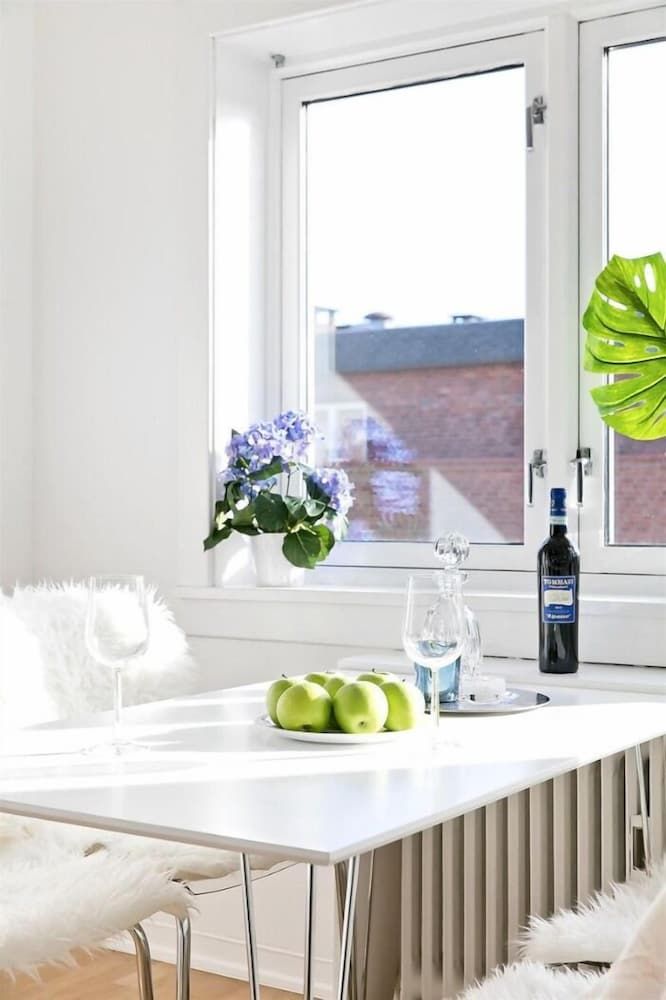 undefined StayPlus Modern Studio Near Bislet Games 7