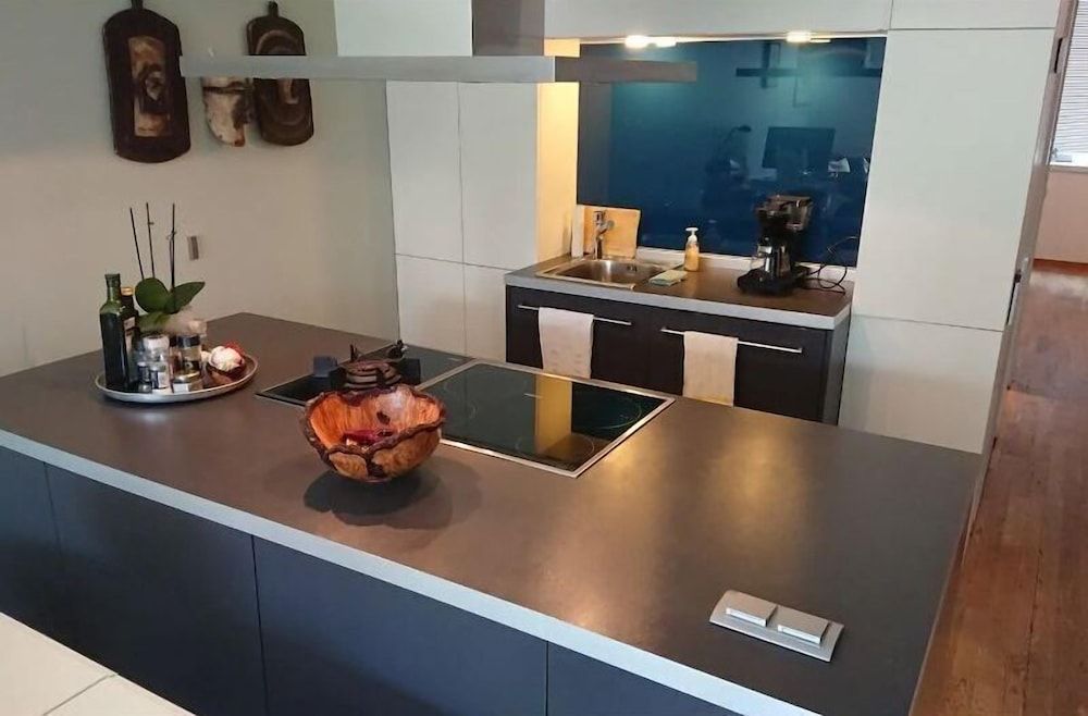 StayPlus Apt in Trendy Area Balcony Apartment 7