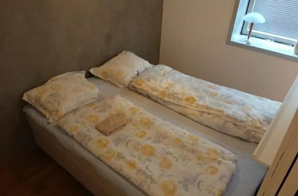 StayPlus Apt in Trendy Area Balcony Apartment 3